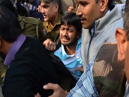 कन्हैया पर हमला करने के बाद वकीलों ने 'गर्व' से पुलिस से कहा, 'हमने उसे मारा' कन्हैया पर हमला करने के बाद वकीलों ने 'गर्व' से पुलिस से कहा, 'हमने उसे मारा'