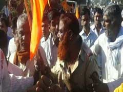 लातूर में मुस्लिम पुलिसकर्मी को पीटे जाने का वीडियो हुआ वायरल, सीएम का रुख सख्‍त