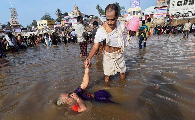 Mahamaham Festival Concludes, Devotees Take Holy Dip On 'Theerthavari' Day