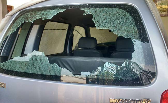 बस्तर में पत्रकारों की मुश्किलें जारी, अब महिला पत्रकार के घर पर हमला, धमकियां