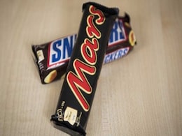 Mars Recalls Candy Bars In 55 Countries After Plastic Found In Them Mars Recalls Candy Bars In 55 Countries After Plastic Found In Them