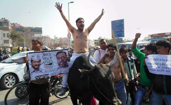 Section Of Doctors Pull Out From Delhi Municipal Workers' Strike