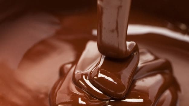 Chocolate-day : आज मूड चॉक्‍लैटिक है! पार्टनर के साथ ऐसे बनाएं दिन को खास