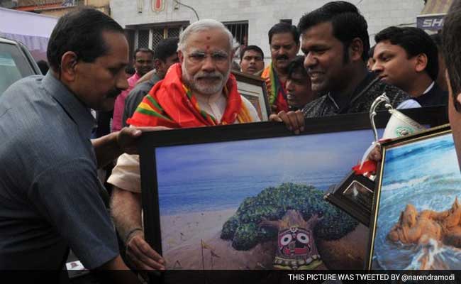 PM Narendra Modi Invites Sand Artist To Train Young People Of Gujarat