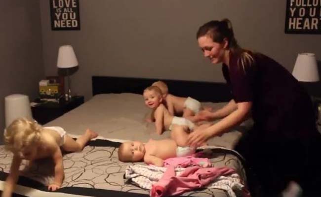 Super-Mom Putting Four Young Kids to Bed Gets Over 40 Million Views