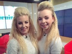 Mom and Daughter Think No One Can Tell Them Apart. Sorry, Twitter Can