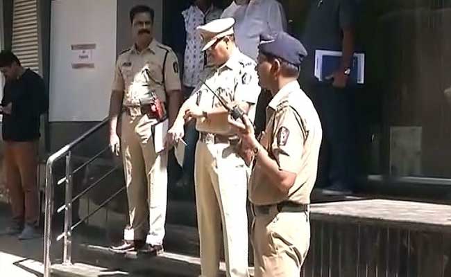 हैकर की महिला वकील को गैंगस्टर रवि पुजारी ने फोन पर जान से मारने की धमकी दी