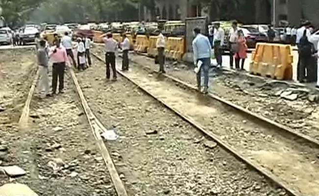 In Mumbai, Decades-Old Tram Tracks Resurface