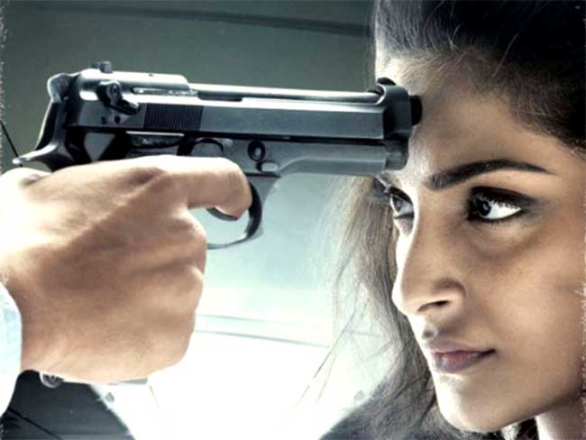 खूब हो रही है 'नीरजा' की तारीफ, अब टैक्स फ्री कराने की कोशिश