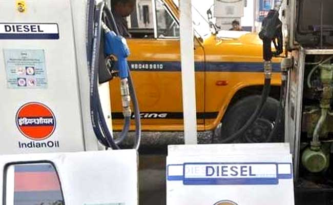 Now Withdraw Rs 2,000 A Day At Select Petrol Pumps Through Debit Or Credit Cards