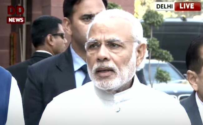 पीएम मोदी ने सुरेश प्रभु की सराहना की, कहा- शानदार है रेल बजट