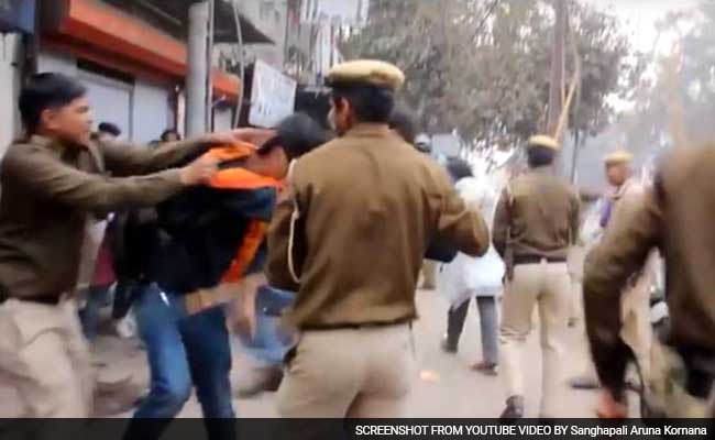 Shocking Video Of Delhi Students Being Thrashed By Police Goes Viral