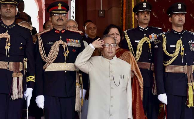 नहीं रहे पूर्व राष्ट्रपति प्रणब मुखर्जी : गृहमंत्री अमित शाह, राहुल गांधी समेत इन हस्तियों ने दी श्रद्धांजलि