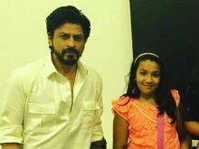 When Shah Rukh Khan Made a Fan's Day on the Sets of <I>Raees</i>