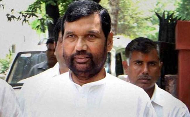 Ram Vilas Paswan Meets PM Modi, Demands President's Rule In Bihar