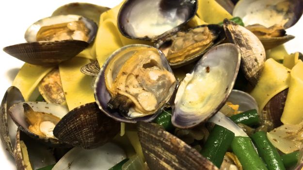 Warm Up With Quick-And-Easy Pasta And Clams