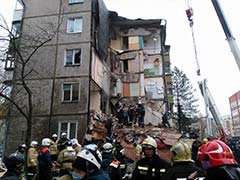 7 dead as gas blast in Russia collapses building