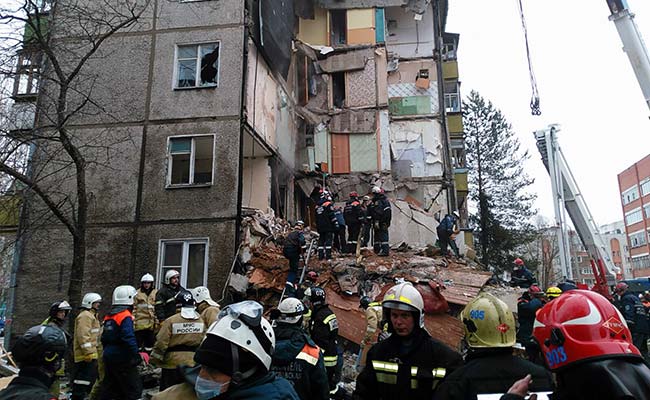 7 dead as gas blast in Russia collapses building