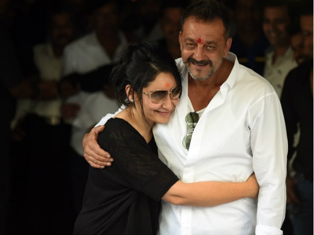 Sanjay Dutt Comes Home, Bollywood Tweets 'Welcome Back'