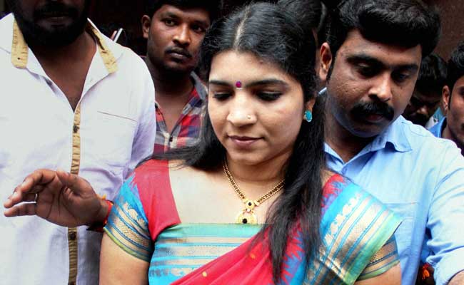 Solar Scam Accused Saritha Nair Appears Before Coimbatore Court