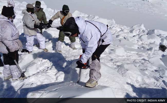 सियाचिन में हिमस्खलन में दफन हुए 9 जवानों के शव बरामद : सेना