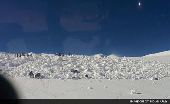 Siachen Avalanche: Vice-President, Army Chief Express Grief Over Soldiers' Death