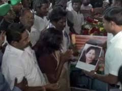 At Siachen Martyr's Funeral, Minister Displays Jayalalithaa's Photo On Coffin