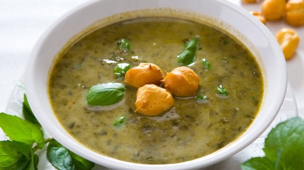 Spinach Soup with Spicy Chickpeas