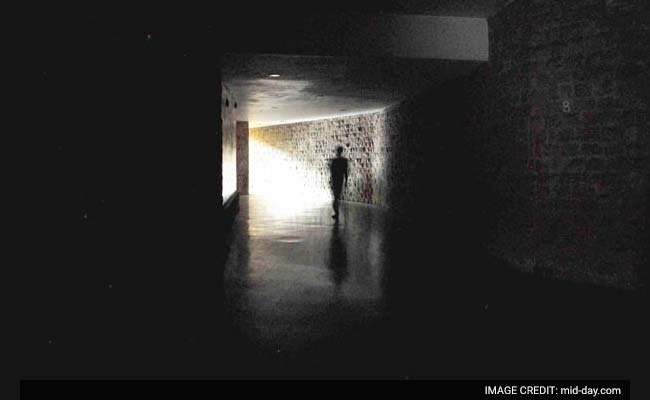 Mother Stakes Out At Metro Cinema Subway, Nabs Daughter's Molester