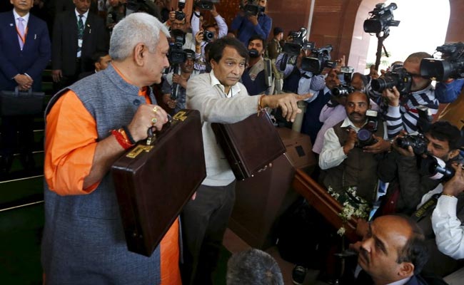 सुरेश प्रभु का रेल बजट 2016 : आम आदमी के लिए 10 बड़ी घोषणाएं