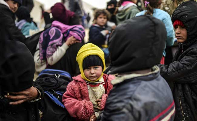 Turkey Sends In Aid For Stranded Syrian Refugees