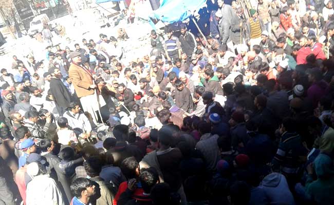 Tangdhar Villagers Try To Cross Line Of Control To Protest Against Food Security Act