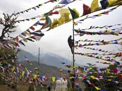Chinese Officials Begin To Dismantle Tibetan Study Site
