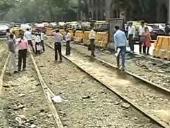 मुंबई में सड़क की खुदाई में मिली ट्राम की पटरी, लोगों को पुराने दिन याद आये