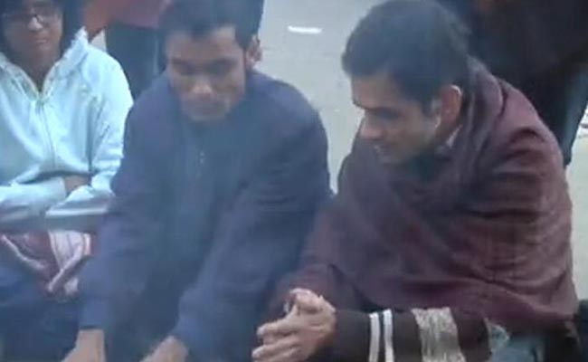 JNU Students Accused Of Sedition Surface On Campus, Wait For Police