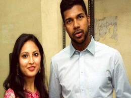 टीम इंडिया के तेज गेंदबाज वरुण आरोन ने बचपन की दोस्त रागिनी के साथ की कोर्ट मैरिज टीम इंडिया के तेज गेंदबाज वरुण आरोन ने बचपन की दोस्त रागिनी के साथ की कोर्ट मैरिज