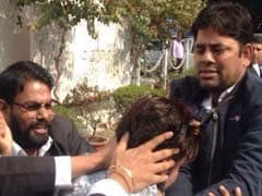 Lawyer Yashpal Singh Who Attacked Journalists At JNU Hearing Arrested, Gets Bail