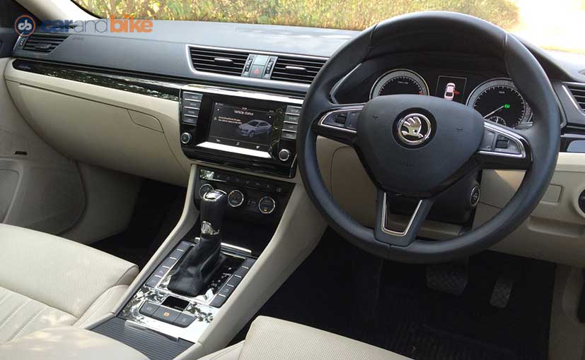 2016 skoda superb review dashboard