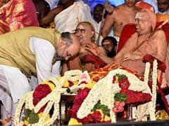 Kanchi Shankaracharya Endorses PM Modi As Amit Shah Visits Him In Chennai