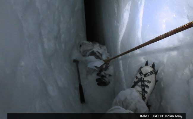 In 200 Feet-Deep Siachen Crevasse, An Army Rescue Falls Short