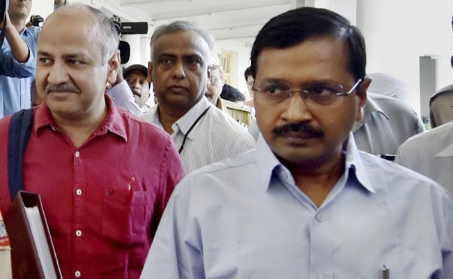 4 DU Students Detained For Attempting To Stop Arvind Kejriwal's Car