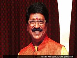 शिवसेना प्रमुख उद्धव ठाकरे ने अरविंद सावंत का नाम मंत्री पद के लिए भेजा : संजय राउत शिवसेना प्रमुख उद्धव ठाकरे ने अरविंद सावंत का नाम मंत्री पद के लिए भेजा : संजय राउत