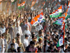 पश्चिम बंगाल : चुनाव से पहले TMC पर 'स्टिंग' की मार, वीडियो में 'घूस' लेते दिखे कई पार्टी नेता