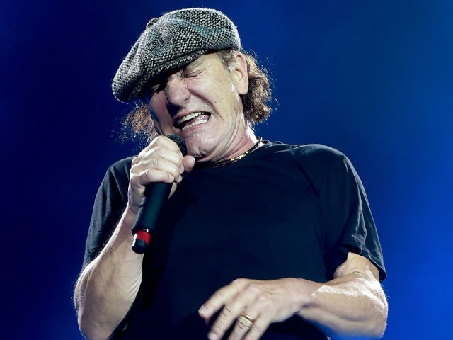 AC/DC Singer Brian Johnson Risks Deafness, Halts Tour