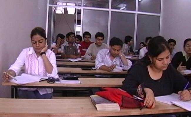 CBSE Class 10, 12 Exam 2017 Datesheet is Out: See Date, Time And Subject Details Here