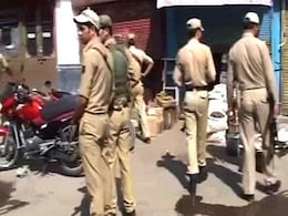 धन की कमी के चलते 27 महत्वपूर्ण हवाईअड्डों पर CISF की सुरक्षा नहीं : सुरक्षा एजेंसियों की रिपोर्ट धन की कमी के चलते 27 महत्वपूर्ण हवाईअड्डों पर CISF की सुरक्षा नहीं : सुरक्षा एजेंसियों की रिपोर्ट