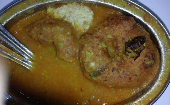 मुंबई : एमएलए हॉस्टल में विधायक को परोस दिया कॉकरोच, मामले की जांच के आदेश