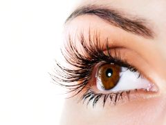 कॉन्टैक्ट लैंस से हो सकता है आंखों में इंफेक्शन