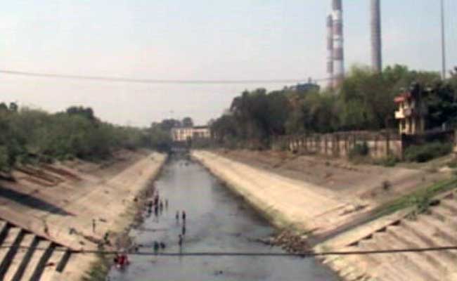 Low Water Level Shuts Down Most Of Farakka Power Plant In West Bengal