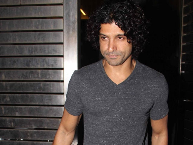 Farhan Akhtar Doesn't Want to Comment on Link-up Rumours. Here's Why
